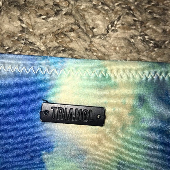 Size small tie dye triangl bikini bottom - Picture 4 of 4